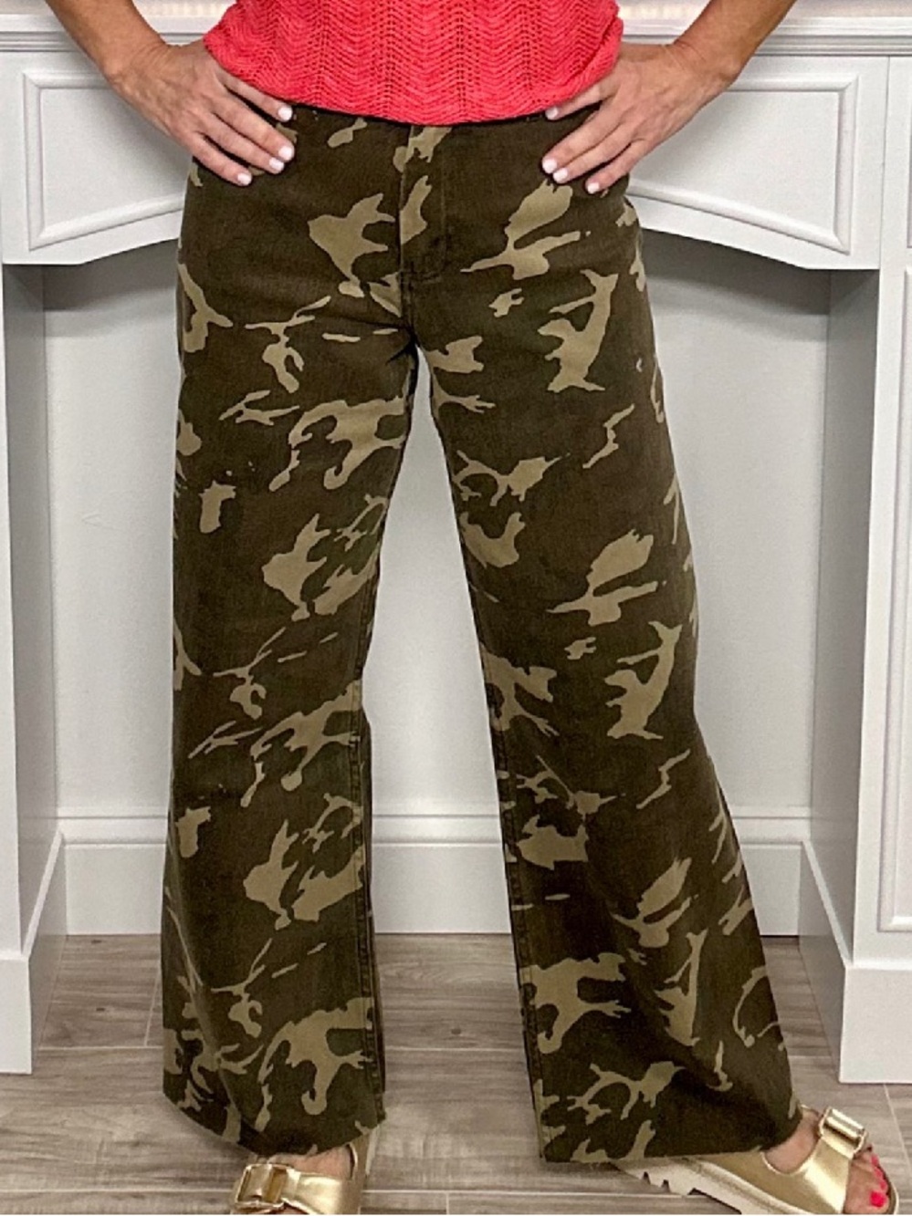 New w tags. Camouflage jeans Miou Muse. Camo